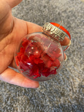 Load image into Gallery viewer, Dried Flower Christmas Baubles