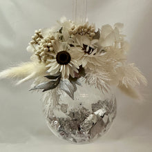 Load image into Gallery viewer, Dried Flower Topped Christmas Baubles
