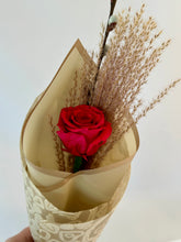 Load image into Gallery viewer, Single Preserved Rose
